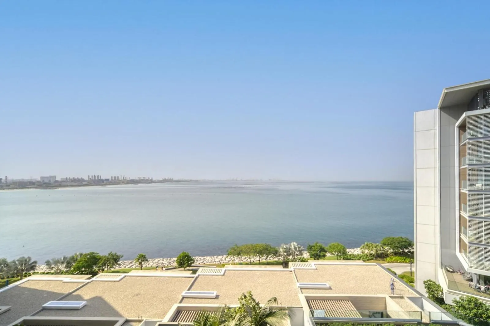 Shadow Of The Sun By Lagom Dubai Apartment