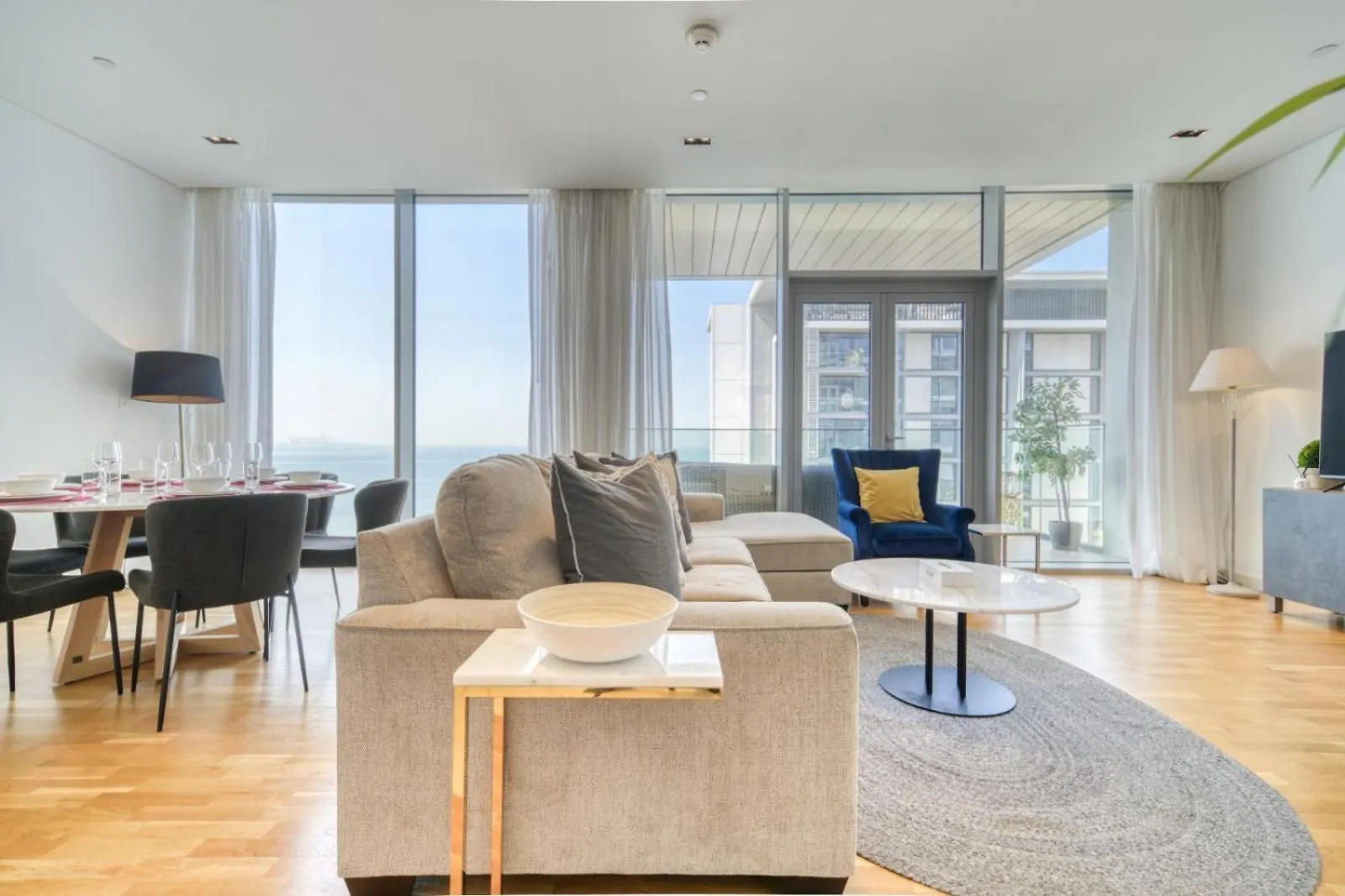 Shadow Of The Sun By Lagom Dubai Apartment